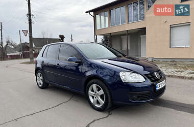 Хэтчбек Volkswagen Golf 2007 в Умани