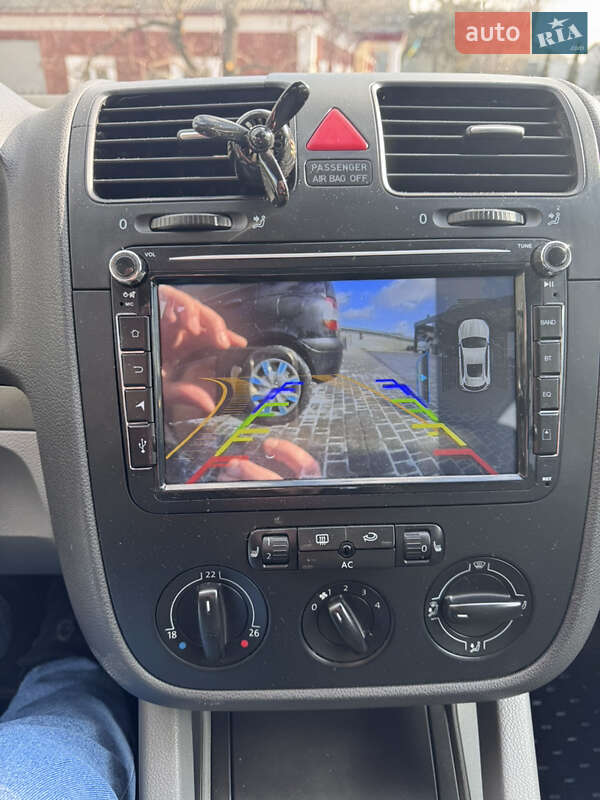 Хетчбек Volkswagen Golf 2004 в Кам'янець-Подільському