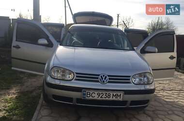 Хетчбек Volkswagen Golf 2001 в Перемишлянах