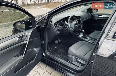 Хэтчбек Volkswagen Golf 2013 в Черновцах