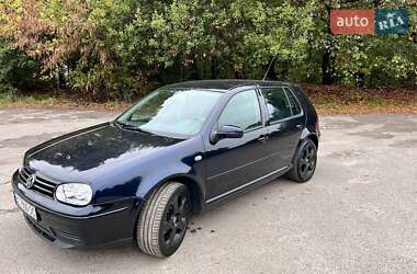 Хэтчбек Volkswagen Golf 2001 в 