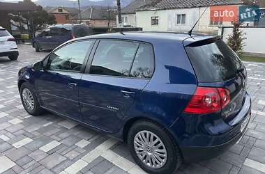 Хетчбек Volkswagen Golf 2008 в 