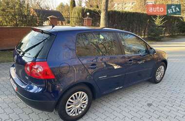 Хетчбек Volkswagen Golf 2008 в 