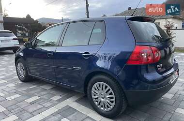Хетчбек Volkswagen Golf 2008 в 