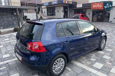 Хетчбек Volkswagen Golf 2008 в 