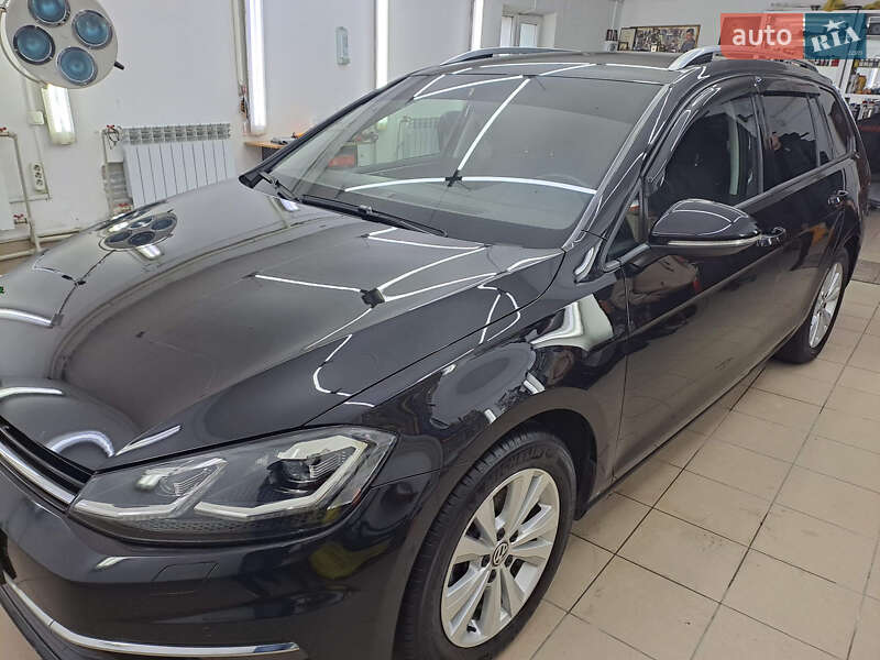Універсал Volkswagen Golf 2017 в Запоріжжі