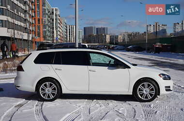 Универсал Volkswagen Golf 2015 в Киеве