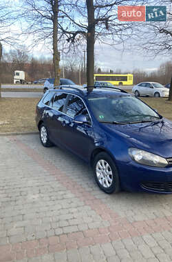 Универсал Volkswagen Golf 2011 в Львове