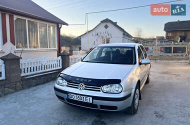 Хэтчбек Volkswagen Golf 2003 в Тернополе