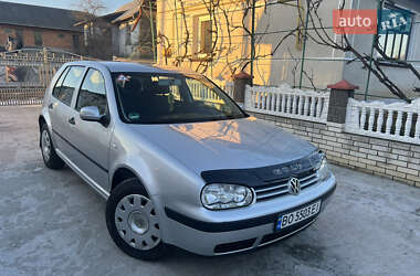 Хэтчбек Volkswagen Golf 2003 в Тернополе