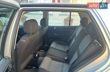 Хэтчбек Volkswagen Golf 2003 в Тернополе