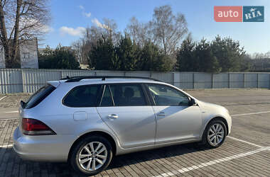 Универсал Volkswagen Golf 2013 в 