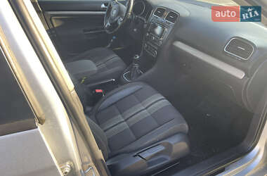 Универсал Volkswagen Golf 2013 в 