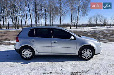 Хетчбек Volkswagen Golf 2006 в 