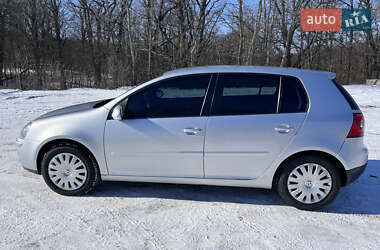 Хетчбек Volkswagen Golf 2006 в 