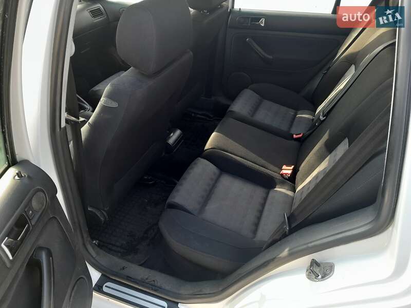 Универсал Volkswagen Golf 2006 в Кролевце