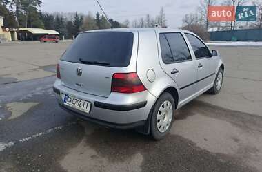 Хэтчбек Volkswagen Golf 2002 в Умани