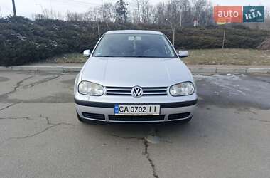 Хэтчбек Volkswagen Golf 2002 в Умани