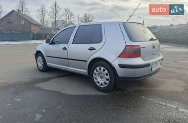 Хэтчбек Volkswagen Golf 2002 в Умани