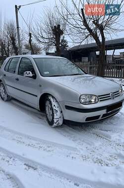 Хэтчбек Volkswagen Golf 2000 в Костополе