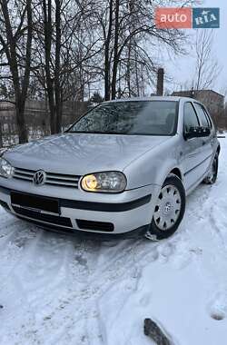 Хэтчбек Volkswagen Golf 2000 в Костополе