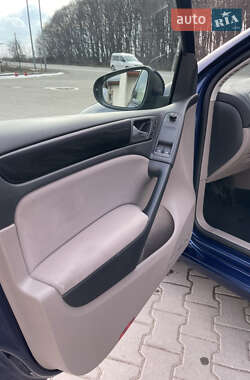 Хэтчбек Volkswagen Golf 2009 в Виннице