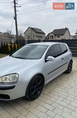 Хэтчбек Volkswagen Golf 2005 в Ивано-Франковске