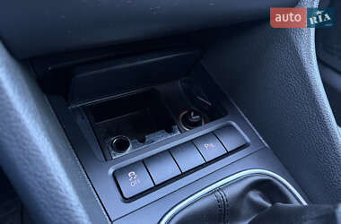 Хэтчбек Volkswagen Golf 2010 в 