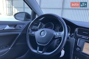 Универсал Volkswagen Golf 2015 в Львове