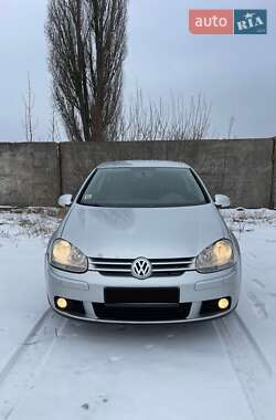 Хэтчбек Volkswagen Golf 2006 в Демидовке