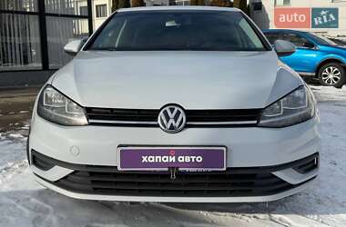 Хетчбек Volkswagen Golf 2017 в Києві