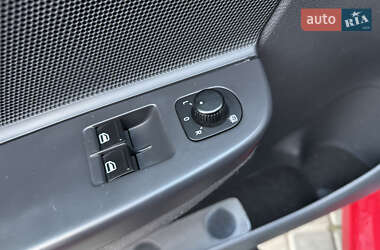 Хэтчбек Volkswagen Golf 2008 в 
