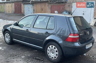 Хэтчбек Volkswagen Golf 2002 в Виннице