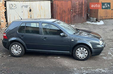 Хэтчбек Volkswagen Golf 2002 в Виннице