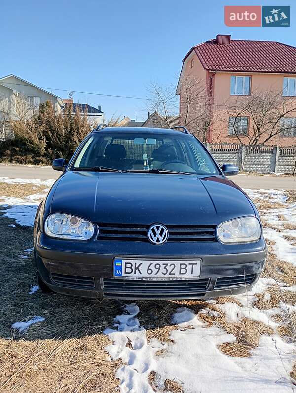 Volkswagen Golf 2003