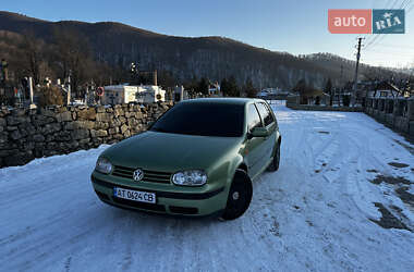 Хэтчбек Volkswagen Golf 1998 в Косове