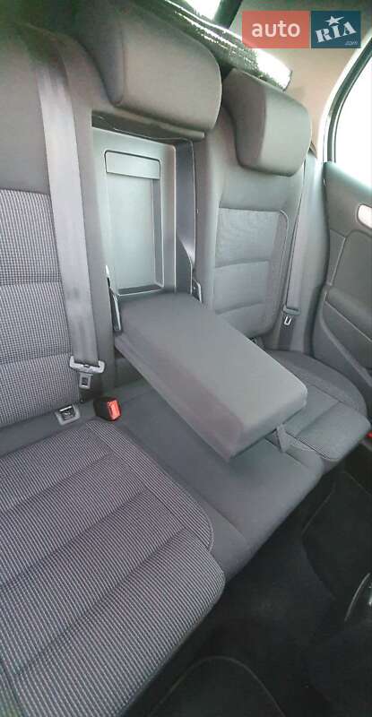 Хетчбек Volkswagen Golf 2009 в Вінниці