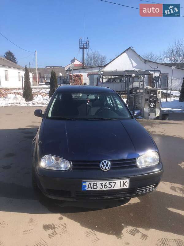Volkswagen Golf 2002