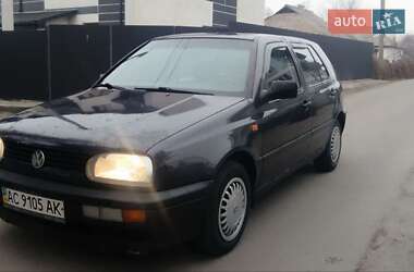 Хетчбек Volkswagen Golf 1995 в Києві