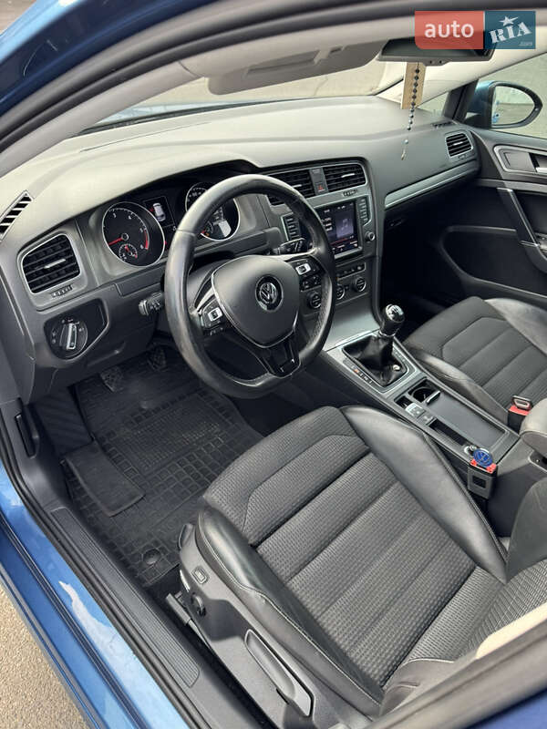 Хетчбек Volkswagen Golf 2013 в Мукачевому