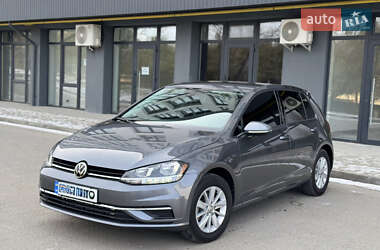 Хэтчбек Volkswagen Golf 2018 в 