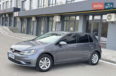 Хэтчбек Volkswagen Golf 2018 в 