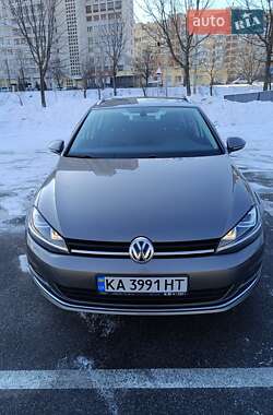 Универсал Volkswagen Golf 2015 в Киеве