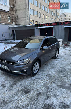 Універсал Volkswagen Golf 2018 в Києві