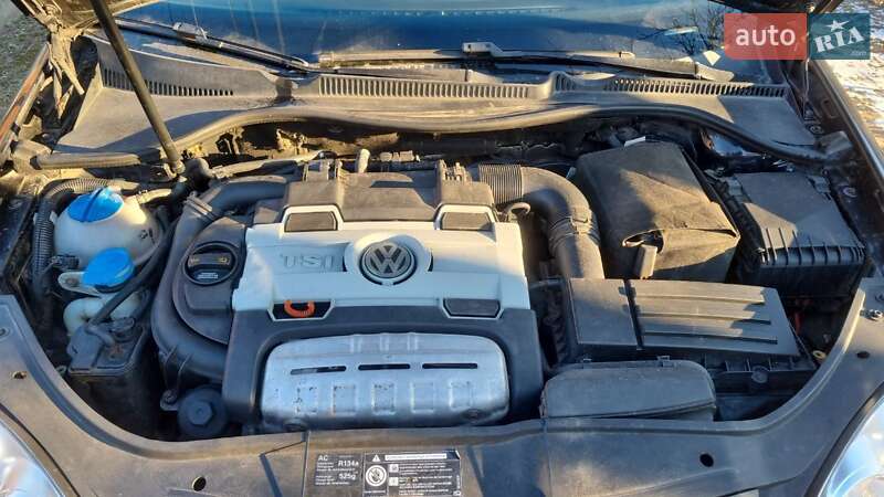 Хетчбек Volkswagen Golf 2007 в Стрию