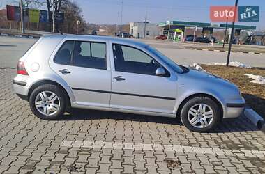 Хетчбек Volkswagen Golf 2001 в Чорткові