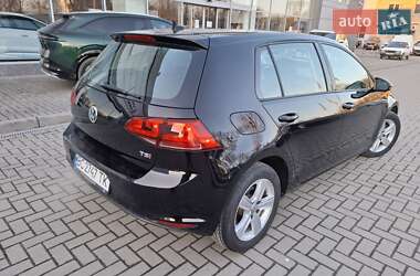 Хэтчбек Volkswagen Golf 2017 в 