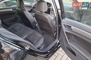 Хэтчбек Volkswagen Golf 2017 в 
