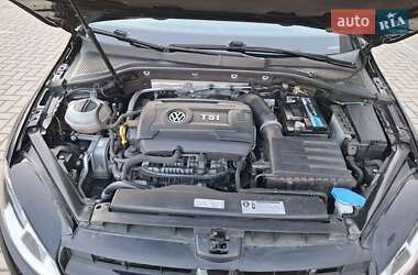 Хэтчбек Volkswagen Golf 2017 в 