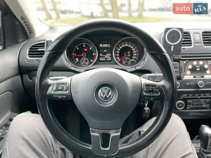Універсал Volkswagen Golf 2012 в Черкасах
